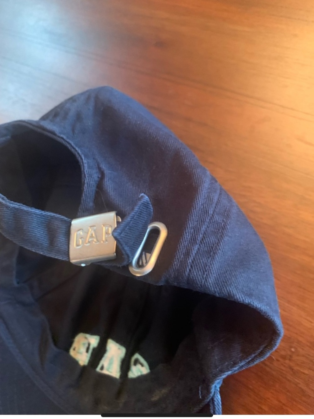 GAP 3-Piece Athleisure Bundle Navy Washed Hoodie L, Navy Leggings L & Logo Hat - Picture 4 of 10